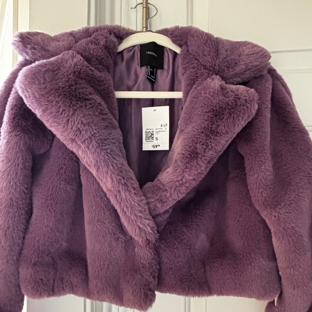 SALE **NWT** Cropped Faux Fur Purple Coat